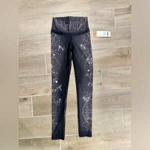 Niyama Sol barefoot leggings Orbit size small NWT